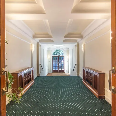 Pelham Court Apartments London Exterior photo