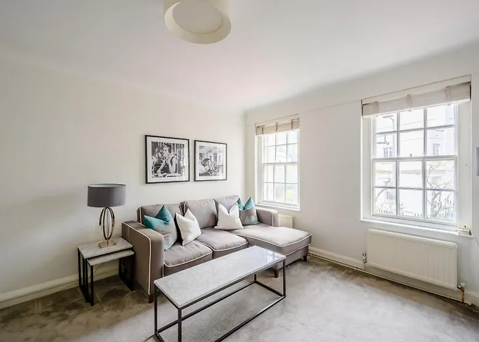Pelham Court Apartments